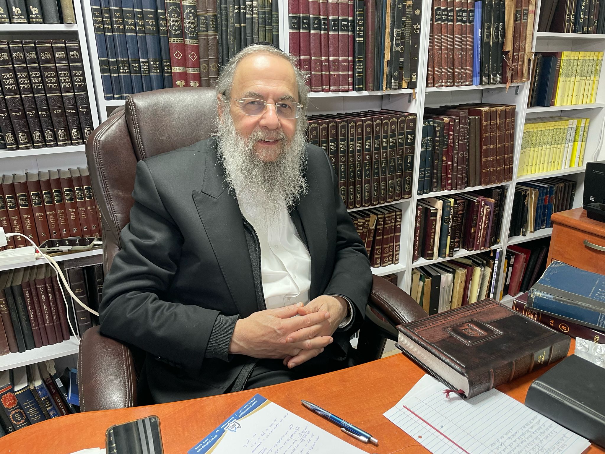 Rabbi Leibel speaking at a gathering